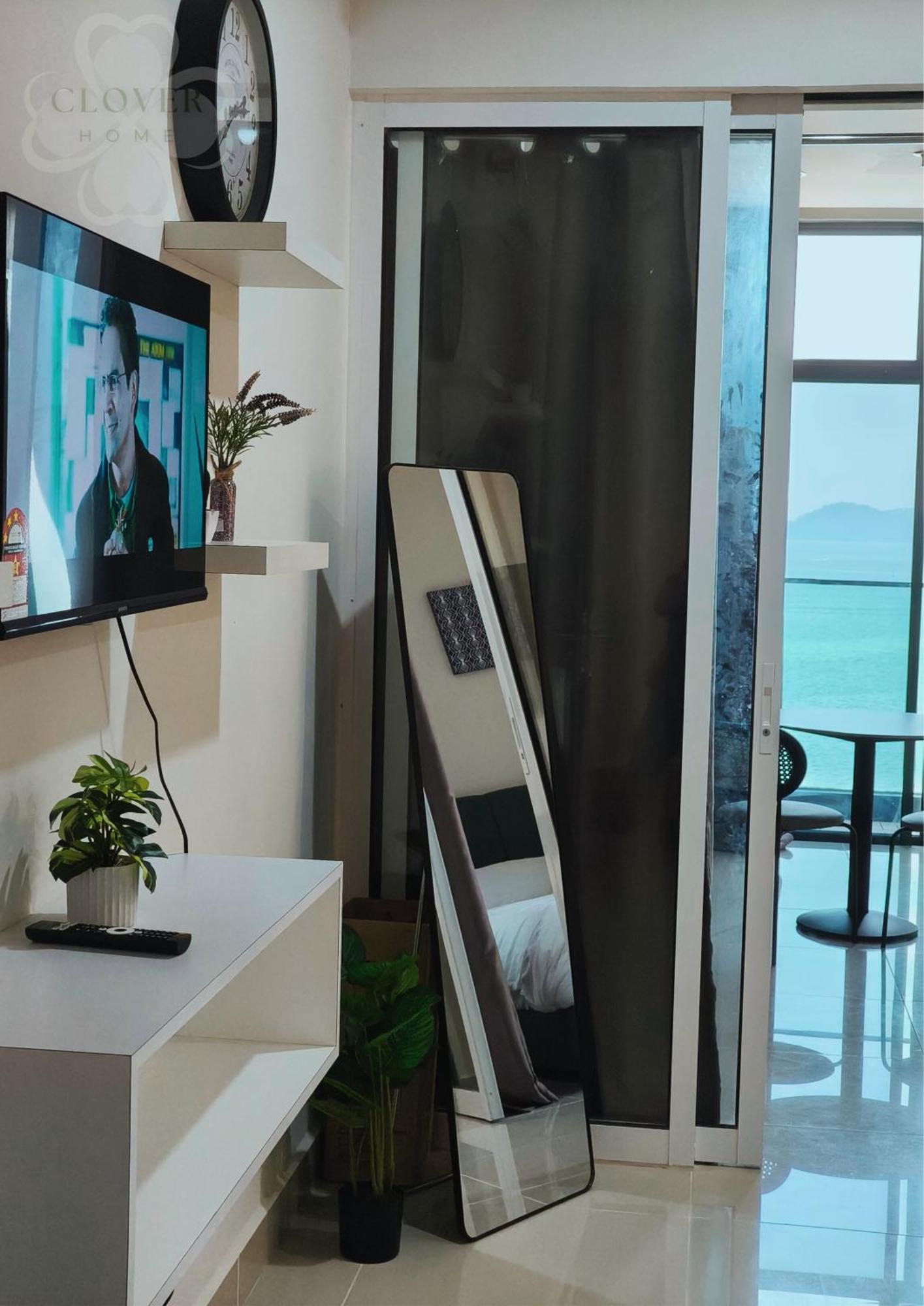 The Shore Studio Balcony Seaview By Clover Home A1101 Kota Kinabalu Exterior photo